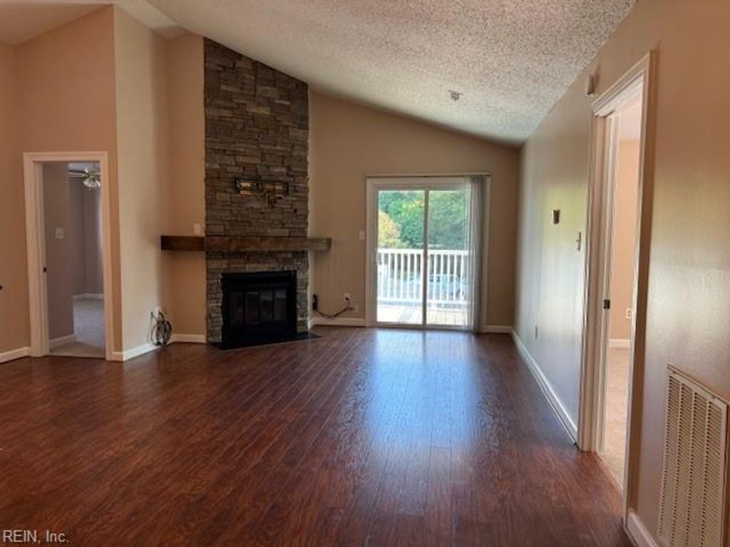 Photo of 2123 Retreat Court, Virginia Beach, VA 23454 (MLS # 10634060)
