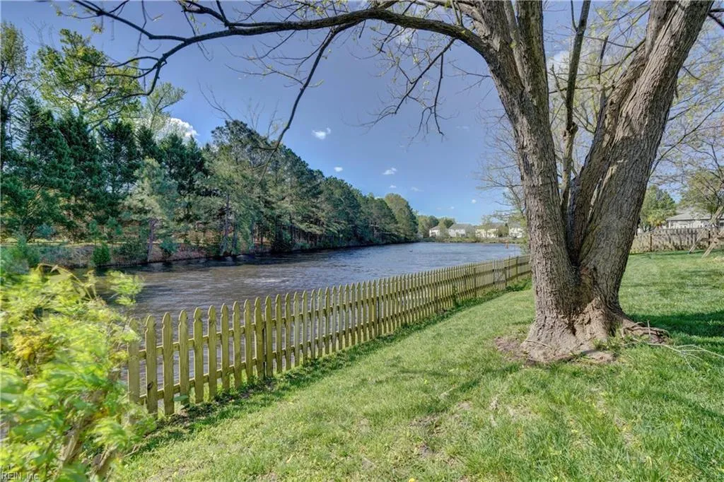 Chesapeake, Virginia 23322, United States, 4 Bedrooms Bedrooms, ,3 BathroomsBathrooms,Residential,Pending,120382