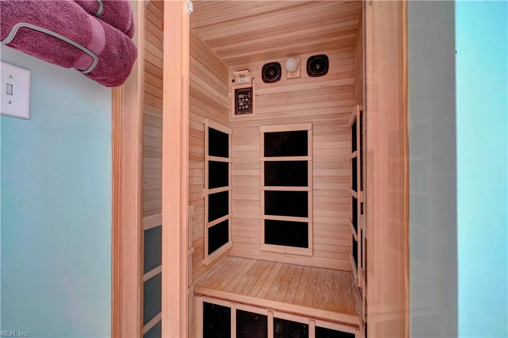 Chesapeake, Virginia 23322, United States, 4 Bedrooms Bedrooms, ,3 BathroomsBathrooms,Residential,Pending,120382