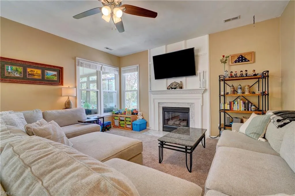 Chesapeake, Virginia 23322, United States, 4 Bedrooms Bedrooms, ,3 BathroomsBathrooms,Residential,Pending,120382