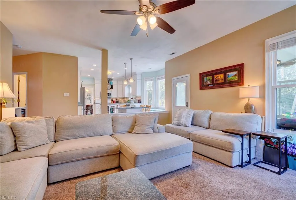 Chesapeake, Virginia 23322, United States, 4 Bedrooms Bedrooms, ,3 BathroomsBathrooms,Residential,Pending,120382