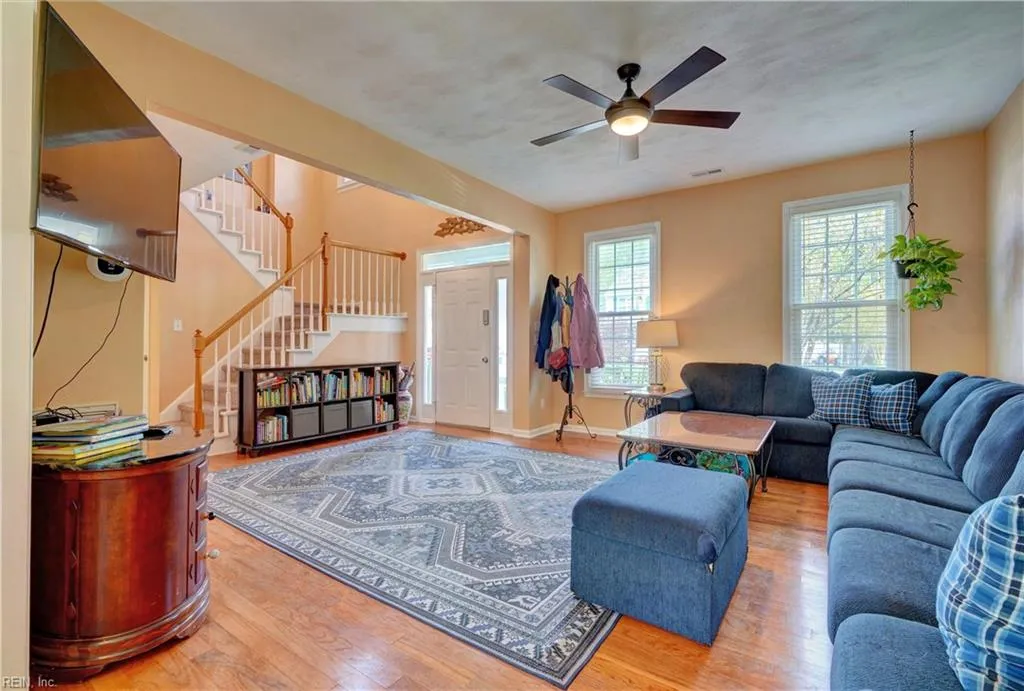 Chesapeake, Virginia 23322, United States, 4 Bedrooms Bedrooms, ,3 BathroomsBathrooms,Residential,Pending,120382