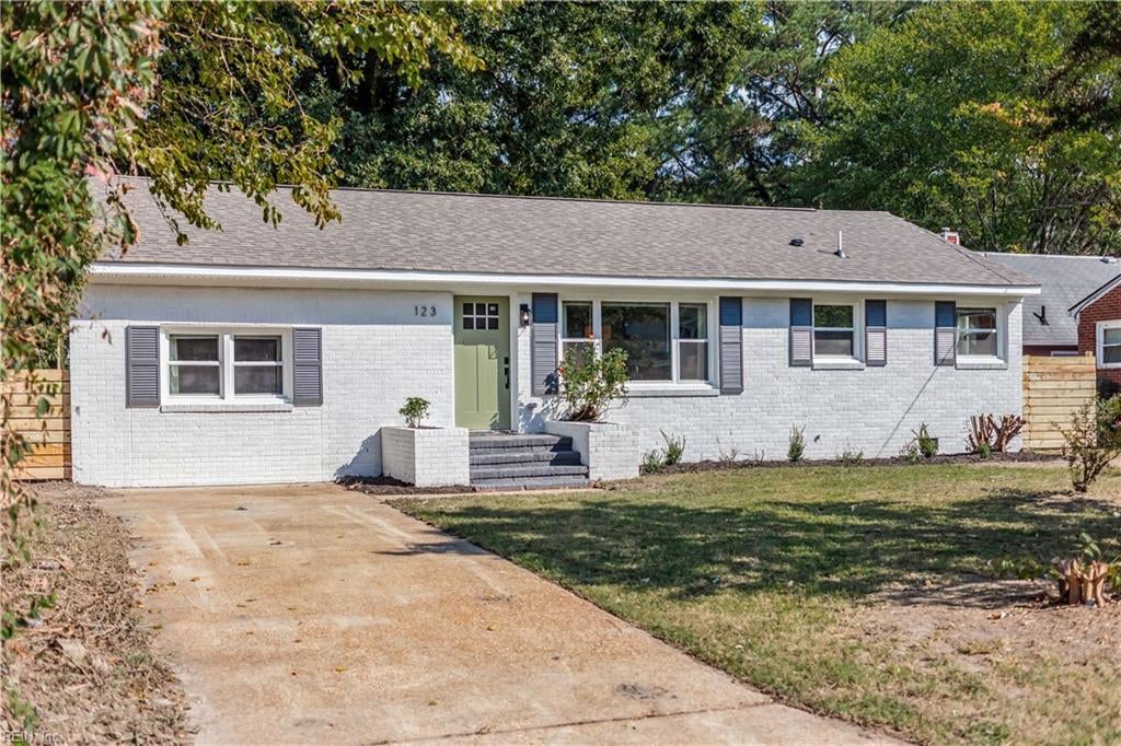 Photo of 123 Prince James Drive, Hampton, VA 23669 (MLS # 10656088)