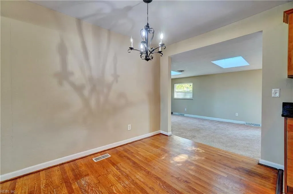 Norfolk, Virginia 23505, United States, 4 Bedrooms Bedrooms, ,2 BathroomsBathrooms,Residential,Active,233711