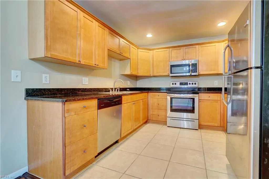 Norfolk, Virginia 23505, United States, 4 Bedrooms Bedrooms, ,2 BathroomsBathrooms,Residential,Active,233711