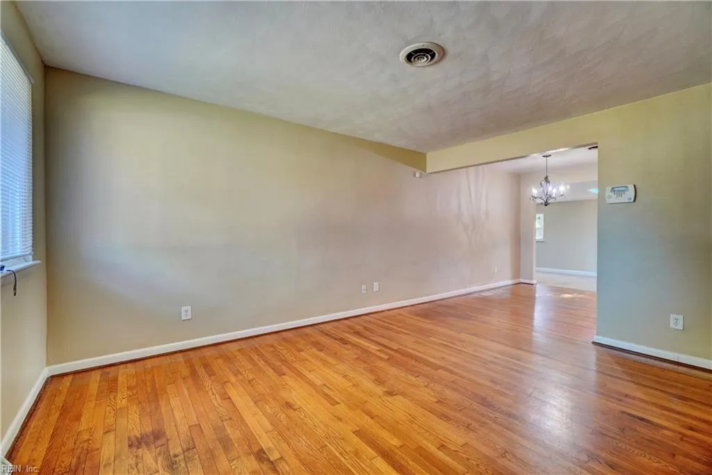 Norfolk, Virginia 23505, United States, 4 Bedrooms Bedrooms, ,2 BathroomsBathrooms,Residential,Active,233711