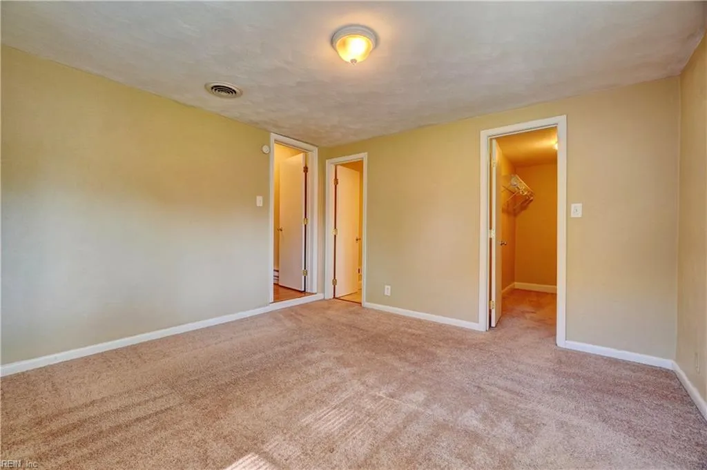 Norfolk, Virginia 23505, United States, 4 Bedrooms Bedrooms, ,2 BathroomsBathrooms,Residential,Active,233711