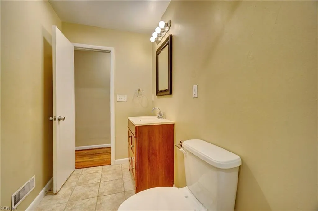 Norfolk, Virginia 23505, United States, 4 Bedrooms Bedrooms, ,2 BathroomsBathrooms,Residential,Active,233711