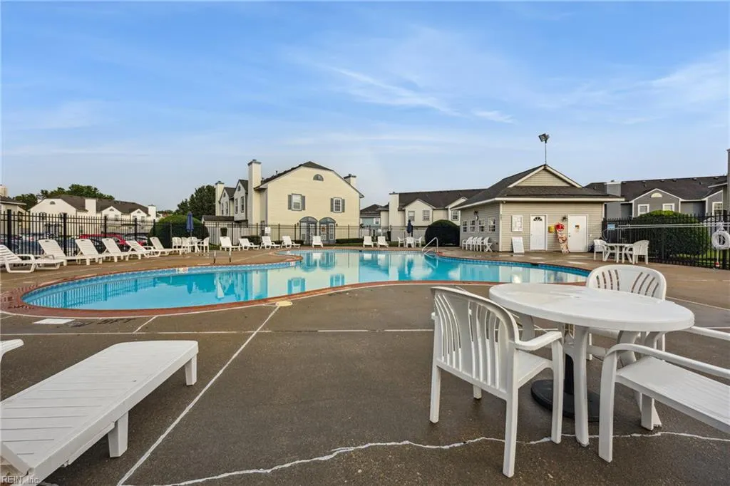 Chesapeake, Virginia 23320, United States, 2 Bedrooms Bedrooms, ,3 BathroomsBathrooms,Residential,Active,173662