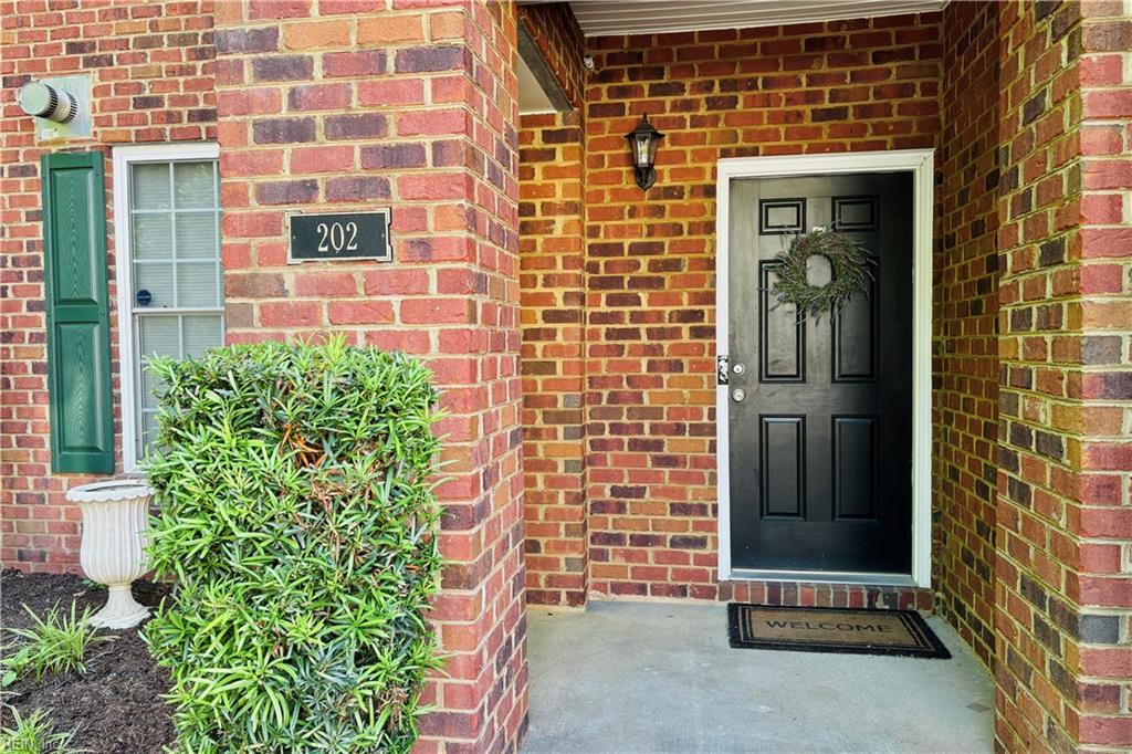 Photo of 202 Lakeview Cove, Smithfield, VA 23430 (MLS # 10637635)