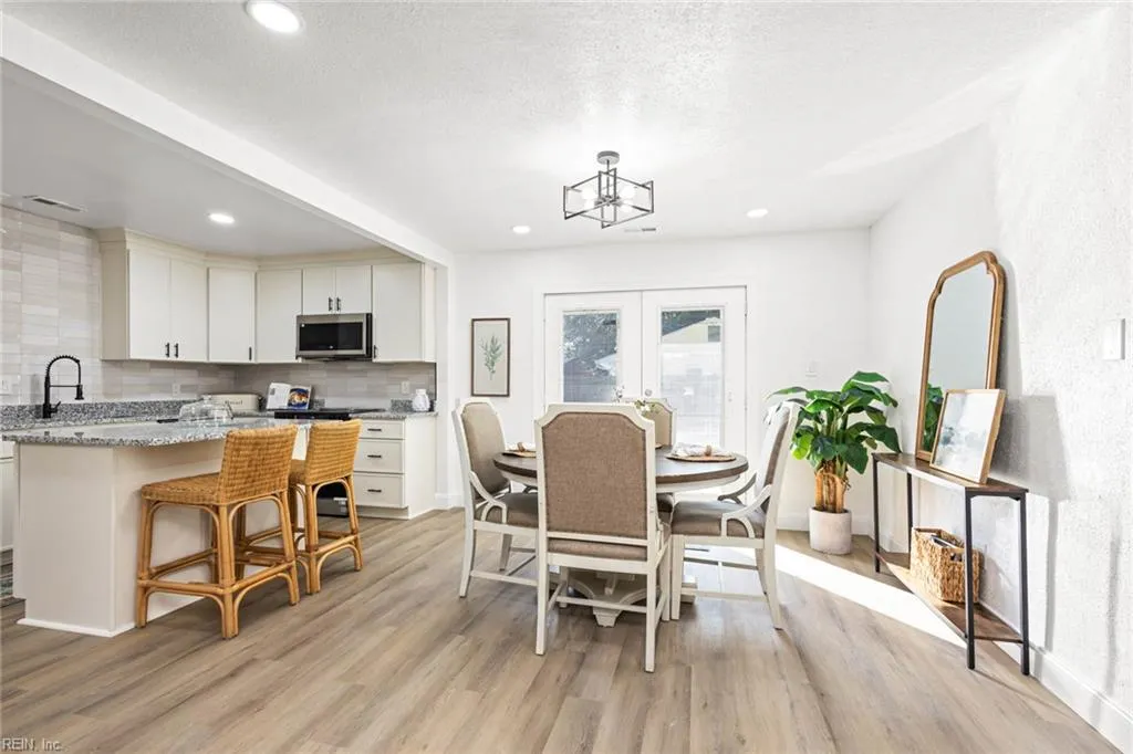 Virginia Beach, Virginia 23455, United States, 4 Bedrooms Bedrooms, ,2 BathroomsBathrooms,Residential,Active,208765