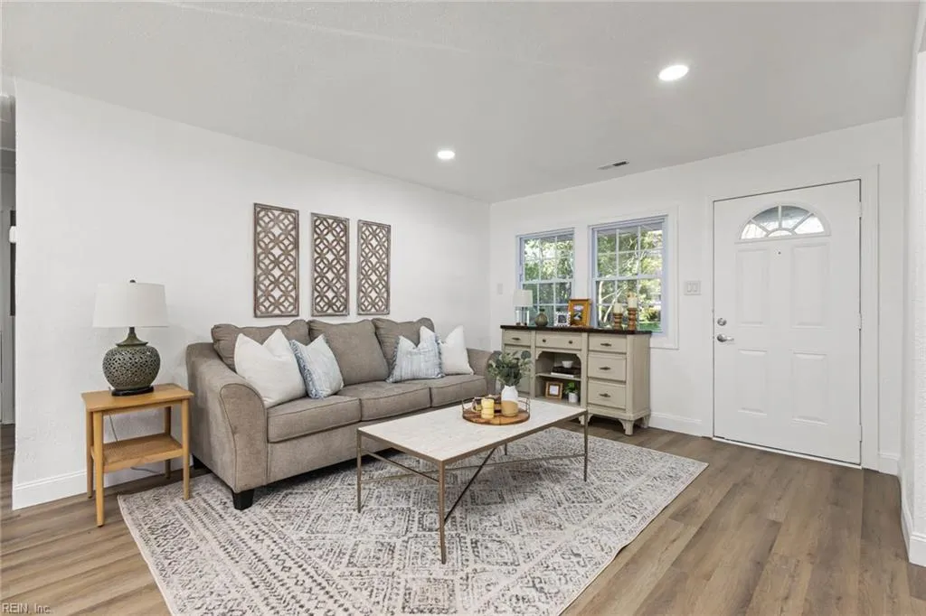 Virginia Beach, Virginia 23455, United States, 4 Bedrooms Bedrooms, ,2 BathroomsBathrooms,Residential,Active,208765