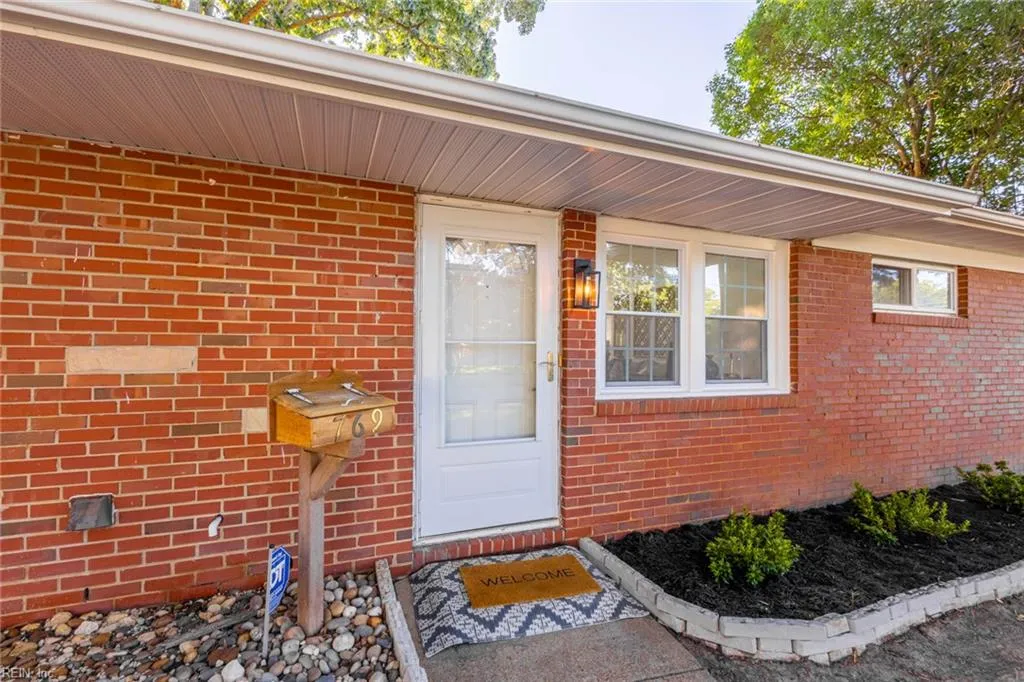 Virginia Beach, Virginia 23455, United States, 4 Bedrooms Bedrooms, ,2 BathroomsBathrooms,Residential,Active,208765