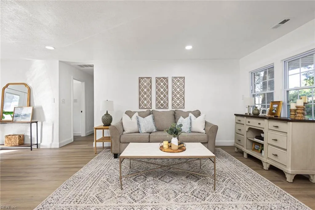 Virginia Beach, Virginia 23455, United States, 4 Bedrooms Bedrooms, ,2 BathroomsBathrooms,Residential,Active,208765