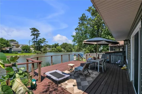 517 Lake Drive, Virginia Beach, VA 23451 - #: 10582702