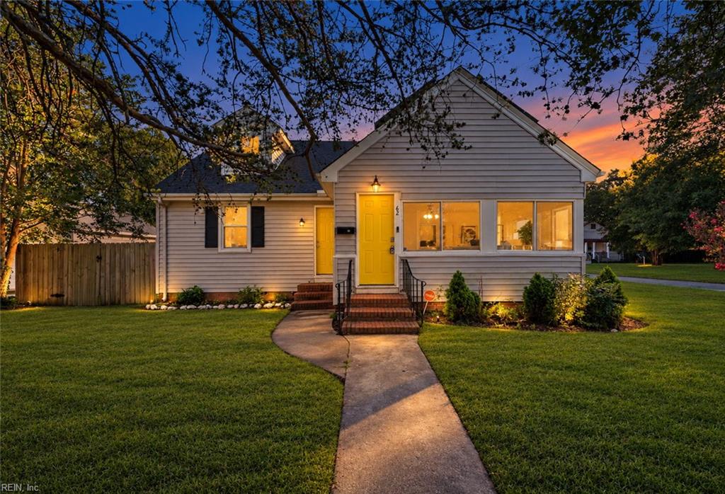 Photo of 62 Bainbridge Avenue, Portsmouth, VA 23702 (MLS # 10654045)