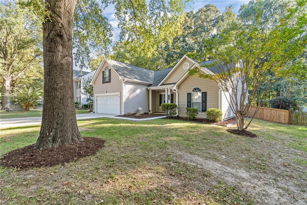 Photo of 6748 Burbage Lake Circle, Suffolk, VA 23434 (MLS # 10605953)