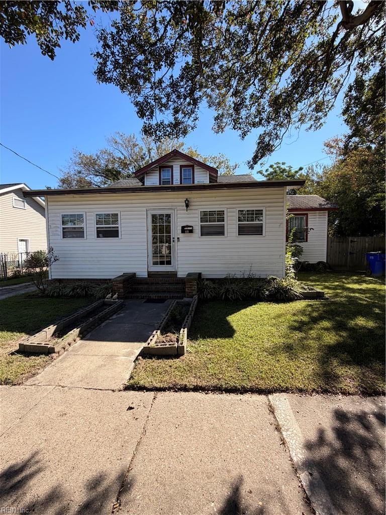 Photo of 119 Beechwood Avenue, Norfolk, VA 23505 (MLS # 10656823)