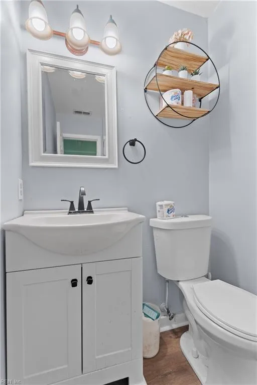 Chesapeake, Virginia 23320, United States, 4 Bedrooms Bedrooms, ,3 BathroomsBathrooms,Residential,Active,4817