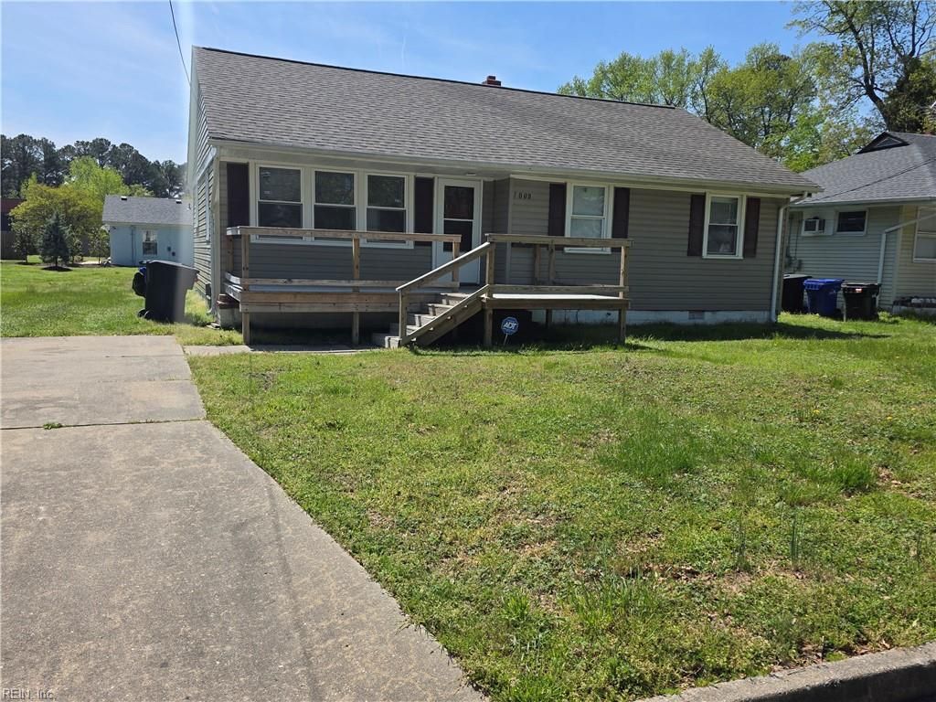 Photo of 100 Dahlgren Avenue #B, Portsmouth, VA 23702 (MLS # 10628916)