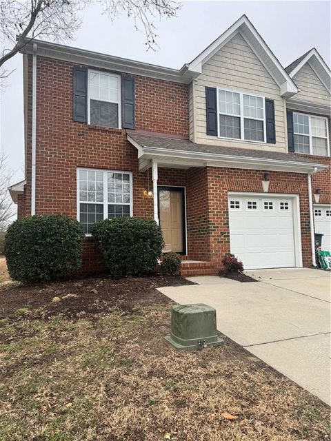 Photo of 108 Montpellier Way, Smithfield, VA 23430 (MLS # 10619194)