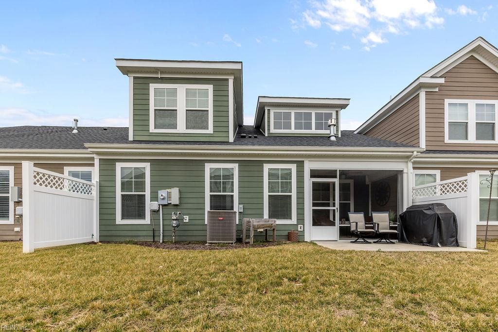 Photo of 202 Thornwood Drive, Suffolk, VA 23435 (MLS # 10622992)