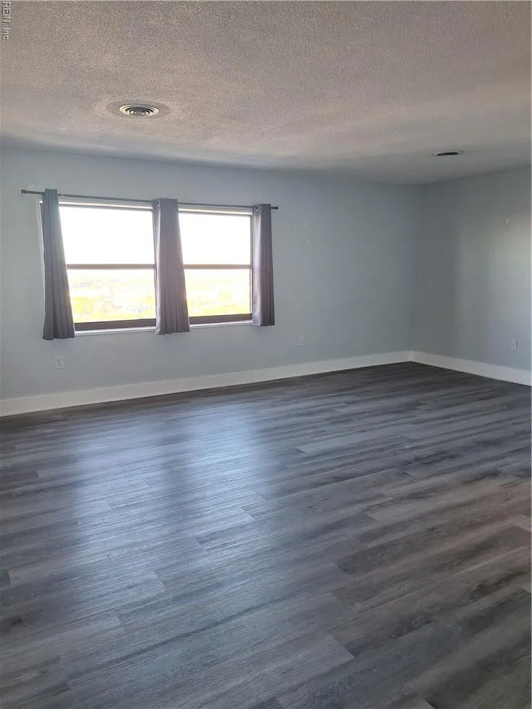 Portsmouth, Virginia 23704, United States, 1 Bedroom Bedrooms, ,1 BathroomBathrooms,Residential,Active,229686