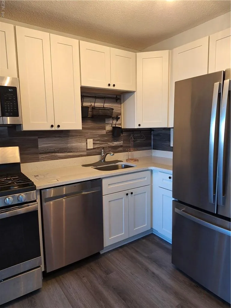 Portsmouth, Virginia 23704, United States, 1 Bedroom Bedrooms, ,1 BathroomBathrooms,Residential,Active,229686