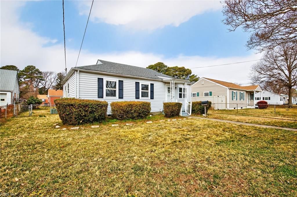 Photo of 6317 Sangamon Avenue, Norfolk, VA 23509 (MLS # 10620907)