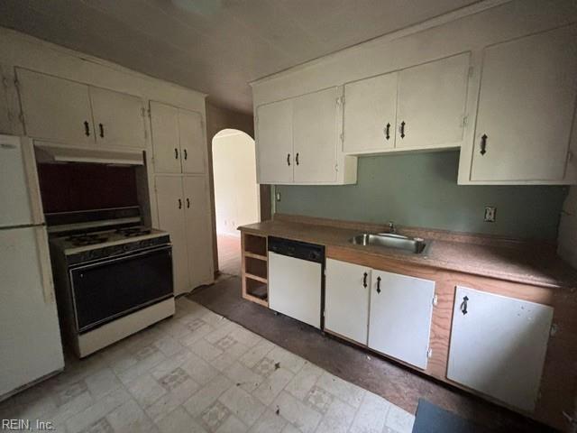 Photo of 262 Red Mens Hall Road, Port Haywood, VA 23138 (MLS # 10657844)