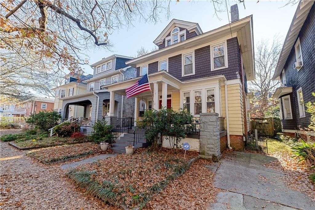 Photo of 731 W Princess Anne Road, Norfolk, VA 23517 (MLS # 10612603)