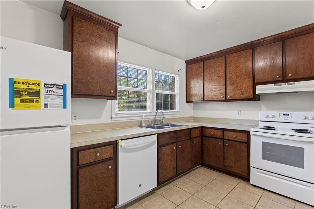 Photo of 833 Windom Place, Virginia Beach, VA 23454 (MLS # 10652507)