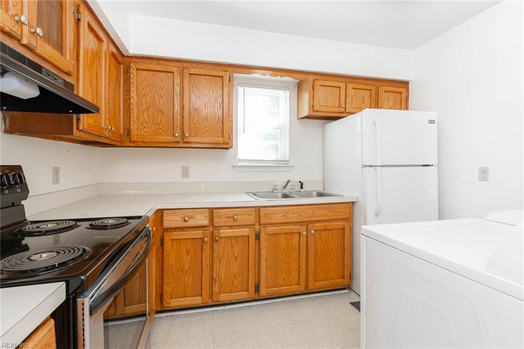 Photo of 1110 Chapel Street #6, Norfolk, VA 23502 (MLS # 10633517)