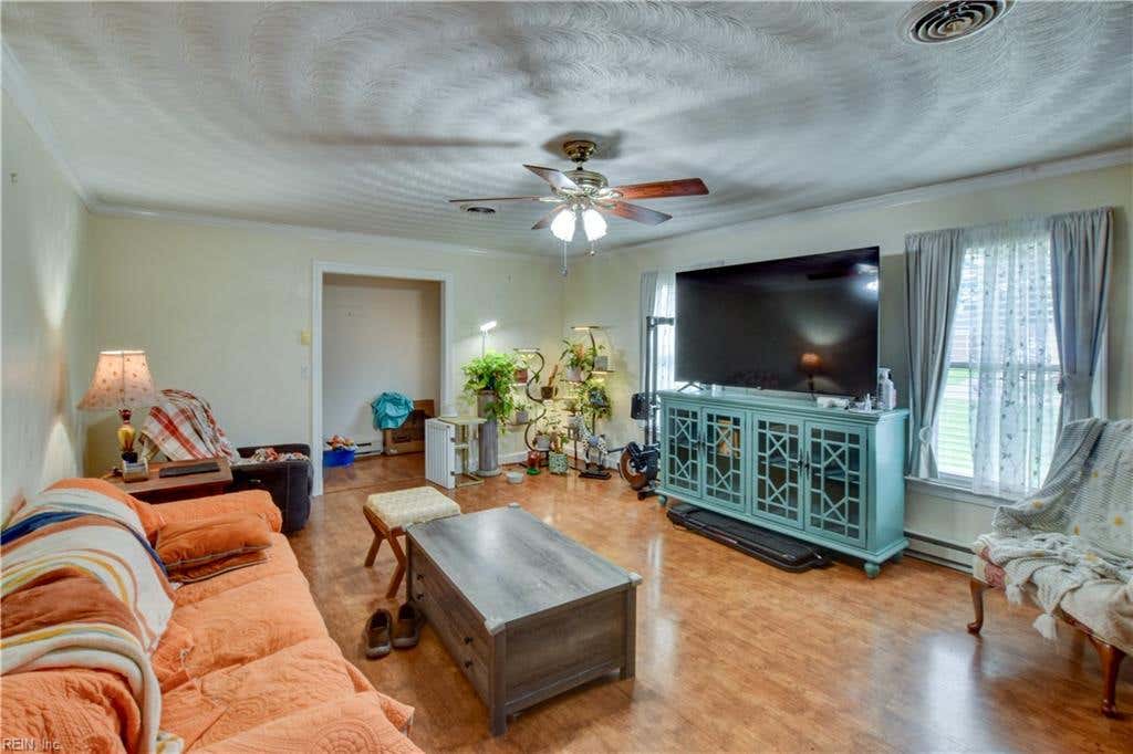Photo of 704 Chaucer Court, Franklin, VA 23851 (MLS # 10645490)