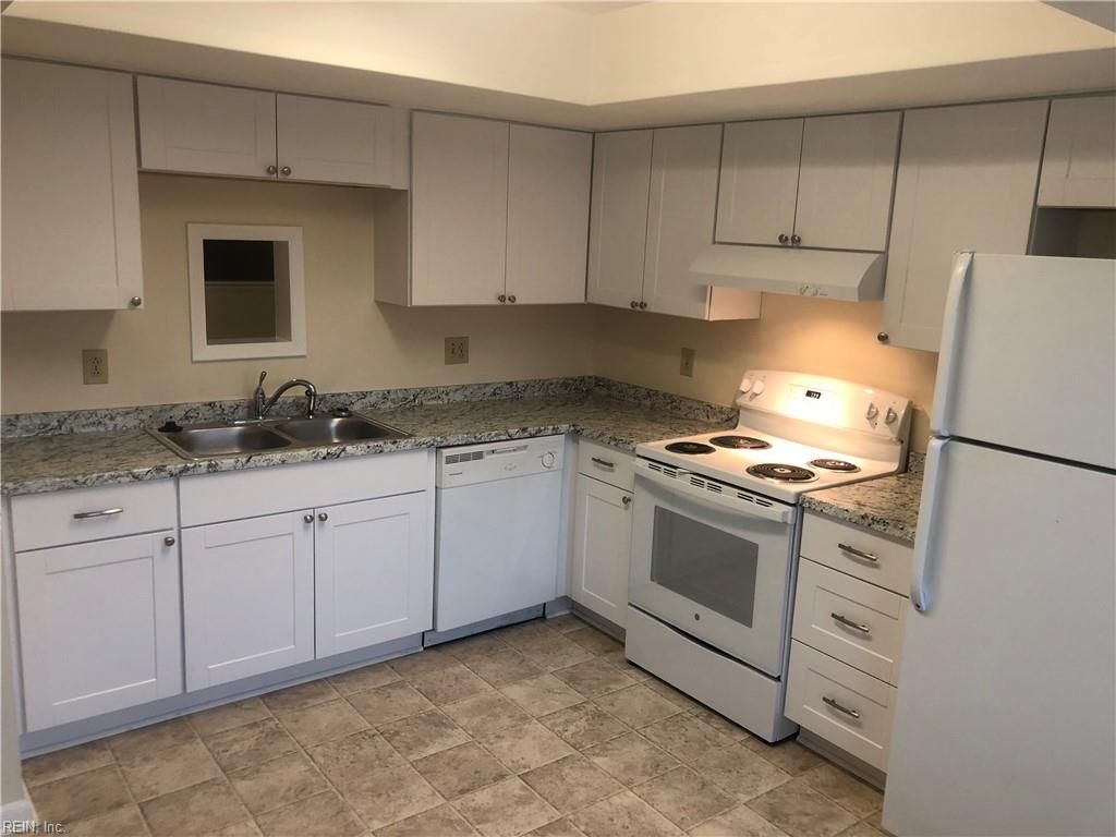 Photo of 3632 Chimney Creek Drive, Virginia Beach, VA 23462 (MLS # 10624391)