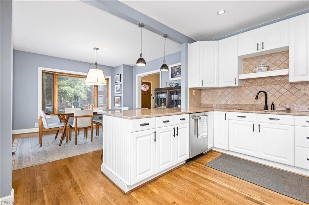 Norfolk, Virginia 23507, United States, 3 Bedrooms Bedrooms, ,3 BathroomsBathrooms,Residential,Active,160840