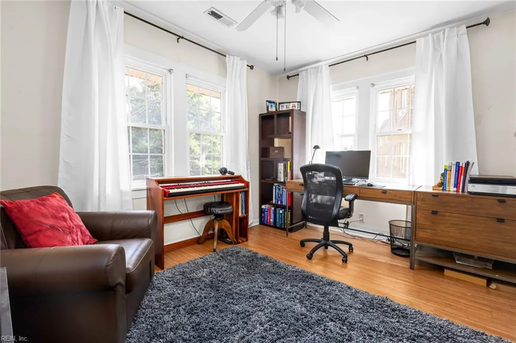 Norfolk, Virginia 23507, United States, 3 Bedrooms Bedrooms, ,3 BathroomsBathrooms,Residential,Active,160840