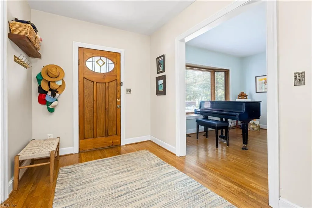 Norfolk, Virginia 23507, United States, 3 Bedrooms Bedrooms, ,3 BathroomsBathrooms,Residential,Active,160840