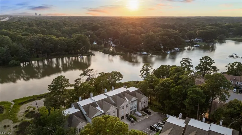 Virginia Beach, Virginia 23454, United States, 2 Bedrooms Bedrooms, ,3 BathroomsBathrooms,Residential,Active,178231