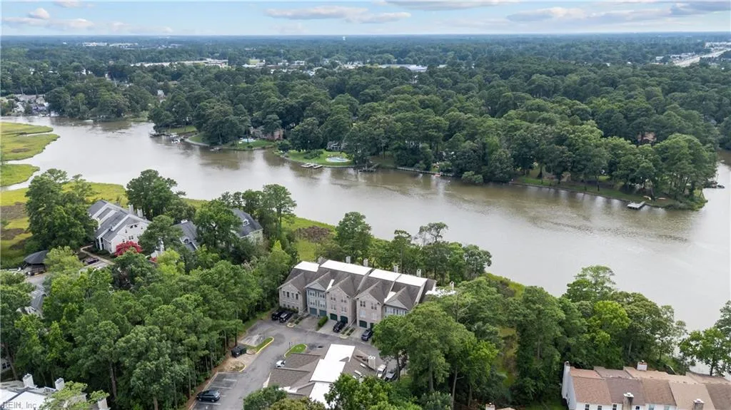 Virginia Beach, Virginia 23454, United States, 2 Bedrooms Bedrooms, ,3 BathroomsBathrooms,Residential,Active,178231