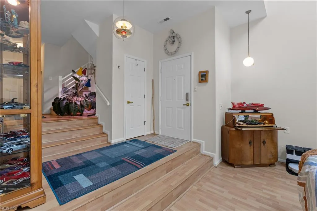 Virginia Beach, Virginia 23454, United States, 2 Bedrooms Bedrooms, ,3 BathroomsBathrooms,Residential,Active,178231