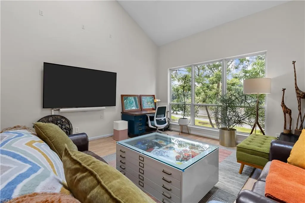 Virginia Beach, Virginia 23454, United States, 2 Bedrooms Bedrooms, ,3 BathroomsBathrooms,Residential,Active,178231