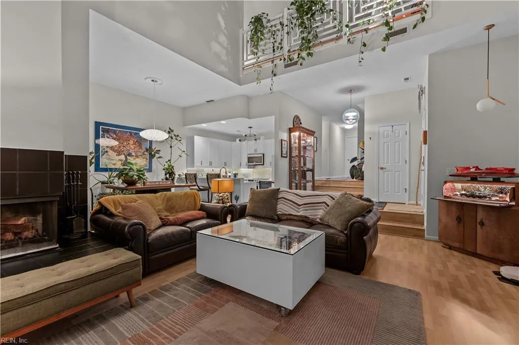 Virginia Beach, Virginia 23454, United States, 2 Bedrooms Bedrooms, ,3 BathroomsBathrooms,Residential,Active,178231