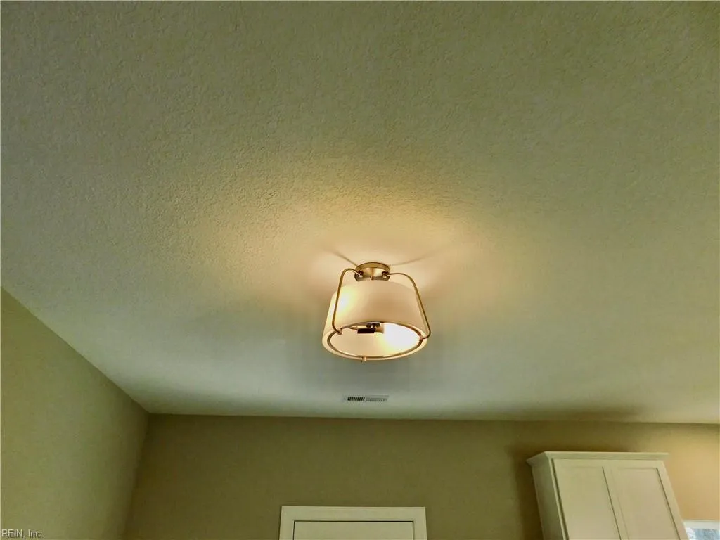 Norfolk, Virginia 23513, United States, 4 Bedrooms Bedrooms, ,3 BathroomsBathrooms,Residential,Active,79425