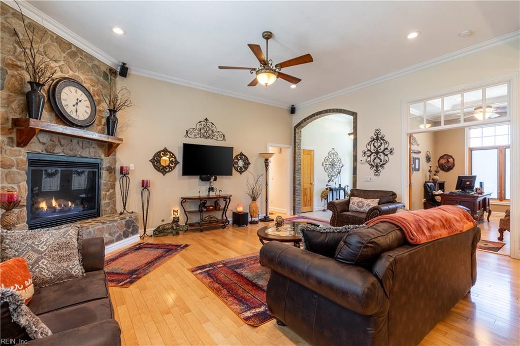 1717 Mount Airy CT