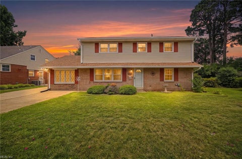 Photo of 1644 Kingsway Road, Norfolk, VA 23518 (MLS # 10645182)