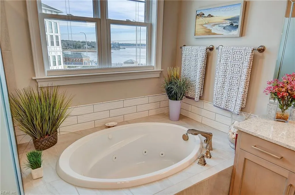 Virginia Beach, Virginia 23451, United States, 3 Bedrooms Bedrooms, ,3 BathroomsBathrooms,Residential,Active,77364