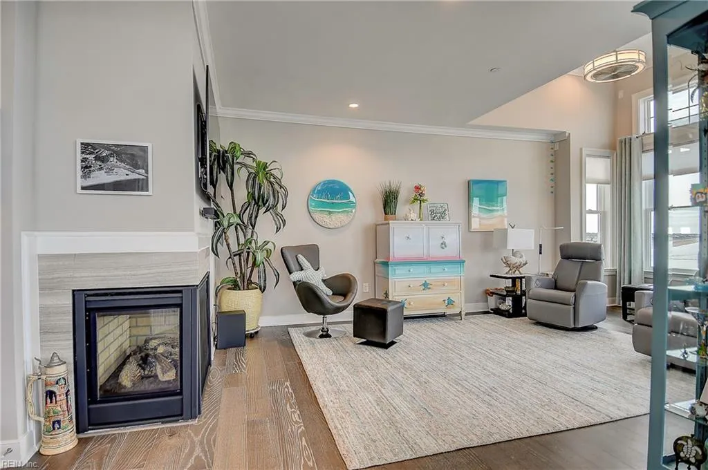 Virginia Beach, Virginia 23451, United States, 3 Bedrooms Bedrooms, ,3 BathroomsBathrooms,Residential,Active,77364