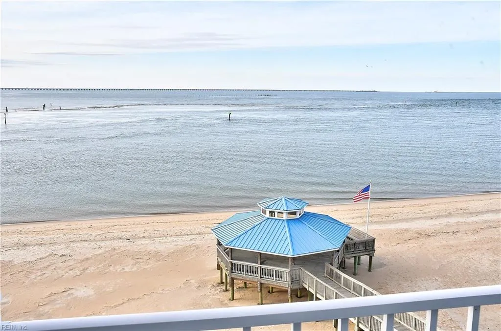 Virginia Beach, Virginia 23451, United States, 3 Bedrooms Bedrooms, ,3 BathroomsBathrooms,Residential,Active,77364