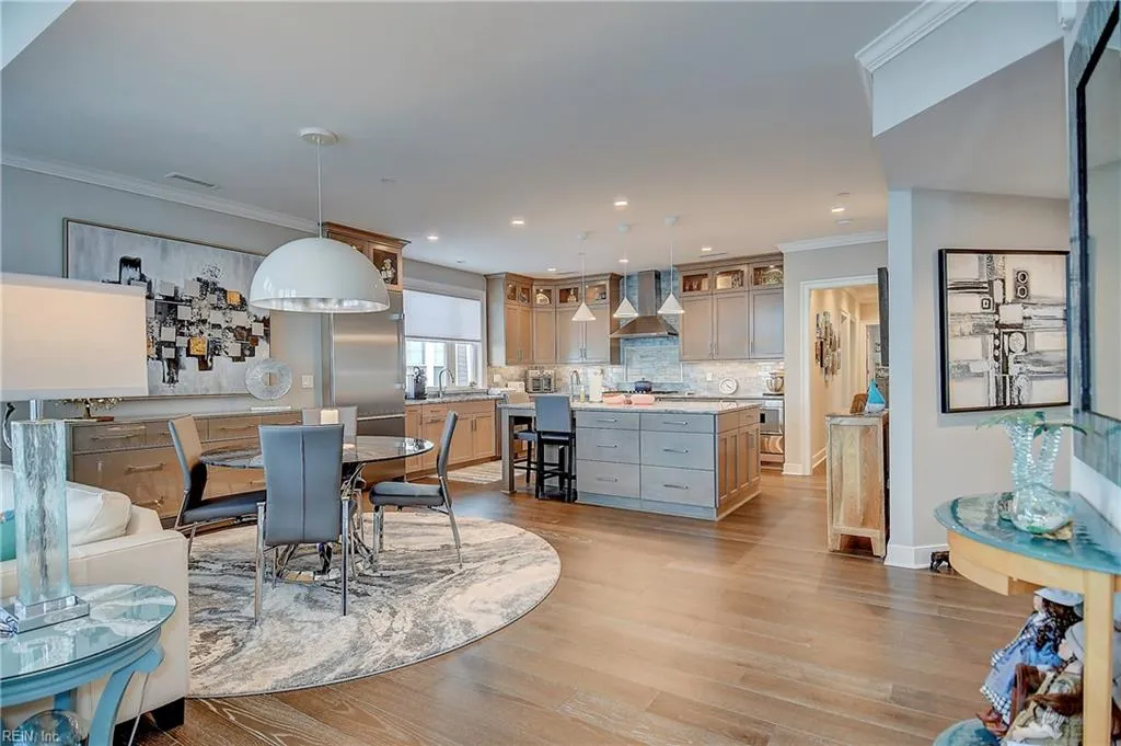 Virginia Beach, Virginia 23451, United States, 3 Bedrooms Bedrooms, ,3 BathroomsBathrooms,Residential,Active,77364